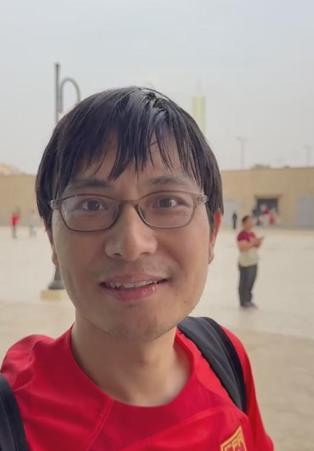 【特写】10年后决赛夜偶遇，他与中国足球的20年之约